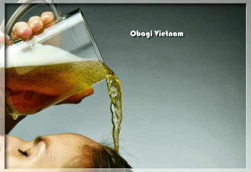 Gội đầu bằng rượu sâm banh